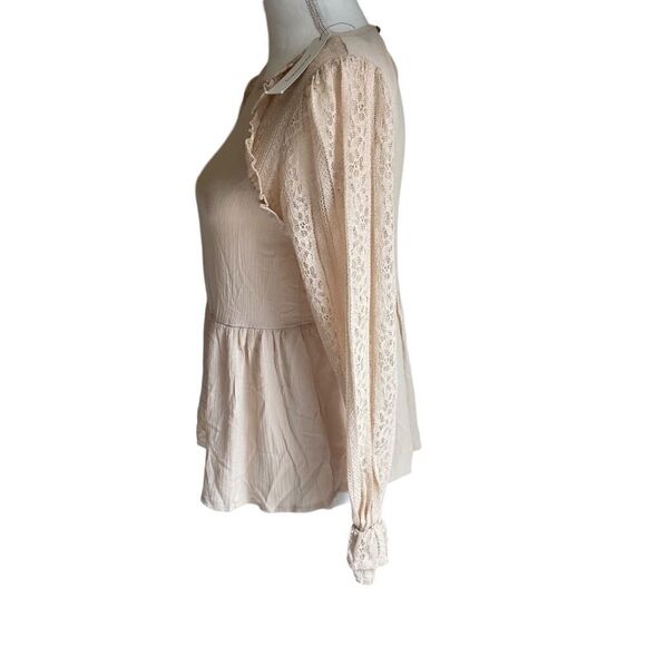 Francesca’s Peplum Lace Top Beige Sz XXS NWT - Picture 2 of 7